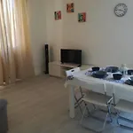 Daire Corso Lavagna 556 *