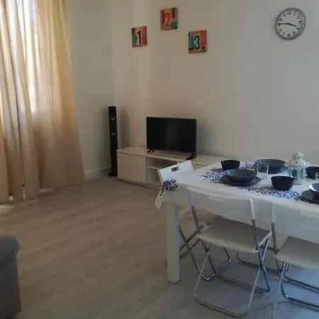 Apartamento Corso Lavagna 556 *